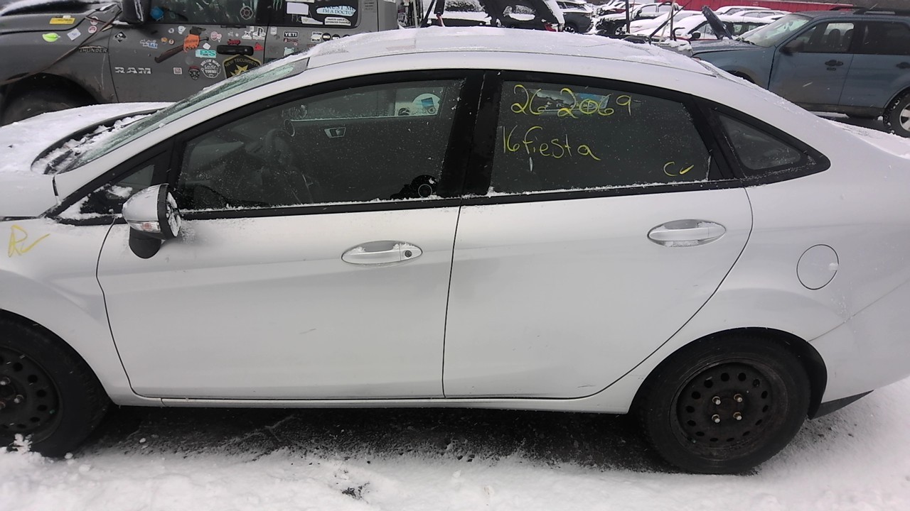 https://f005.backblazeb2.com/file/img-partshotlines-com/Inventory/EC801/Vehicle/218221_11.jpg