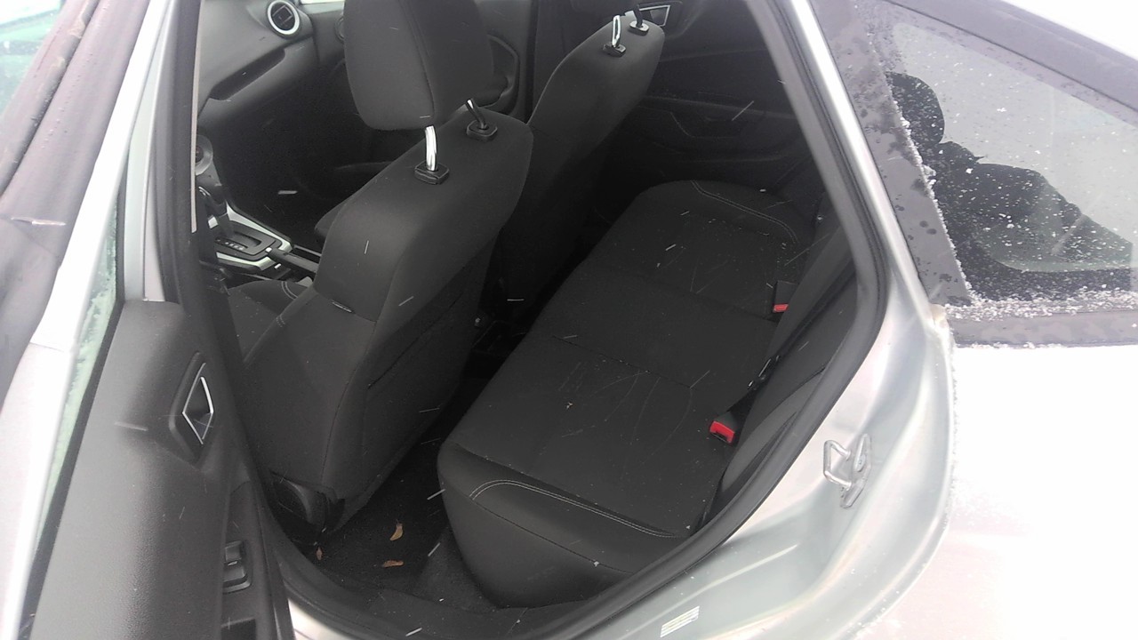 https://f005.backblazeb2.com/file/img-partshotlines-com/Inventory/EC801/Vehicle/218221_12.jpg