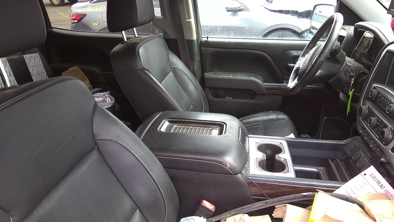 Vehicle/218270_06.jpg