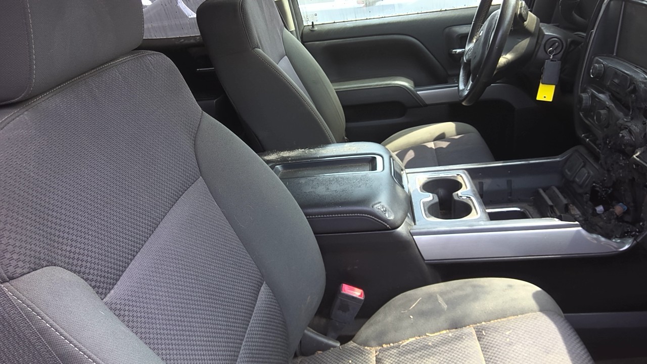 Vehicle/218354_06.jpg