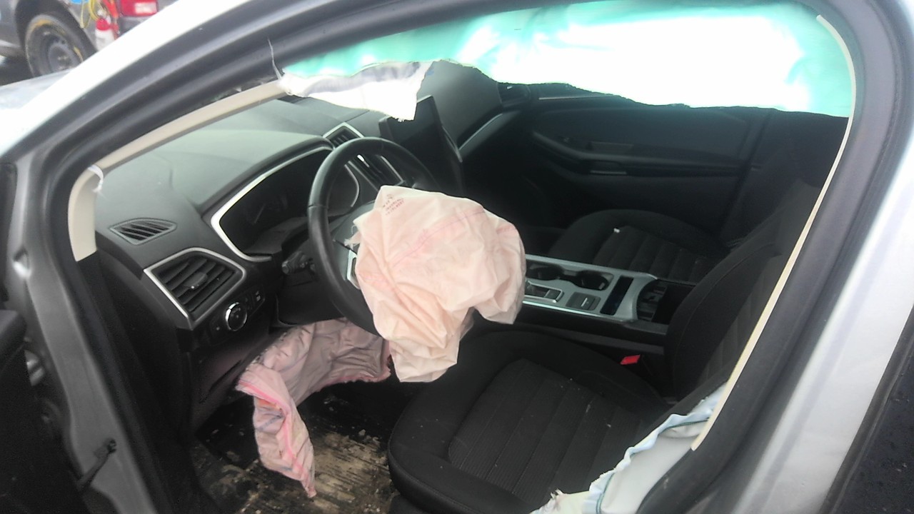 https://f005.backblazeb2.com/file/img-partshotlines-com/Inventory/EC801/Vehicle/218549_12.jpg