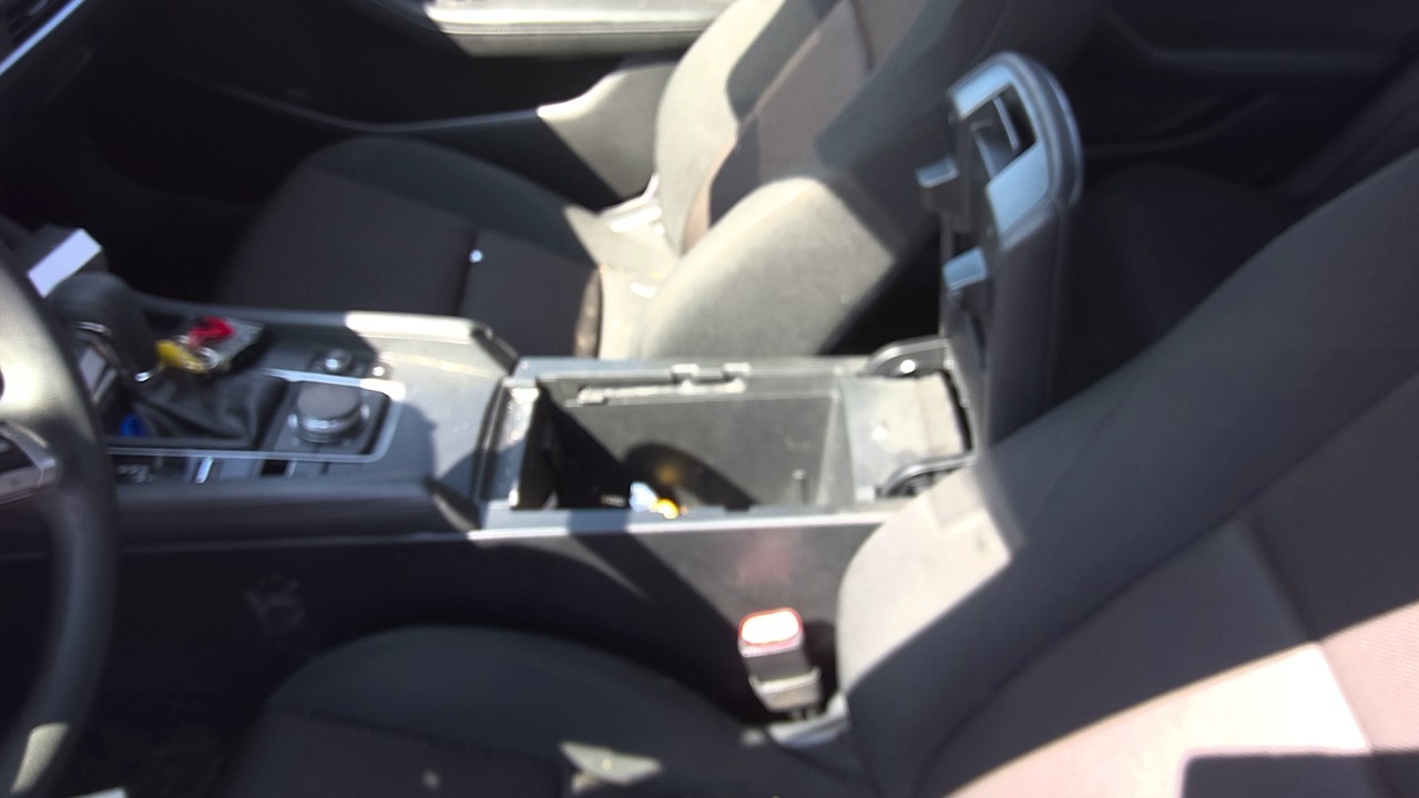 https://f005.backblazeb2.com/file/img-partshotlines-com/Inventory/EC801/Vehicle/218603_09.jpg