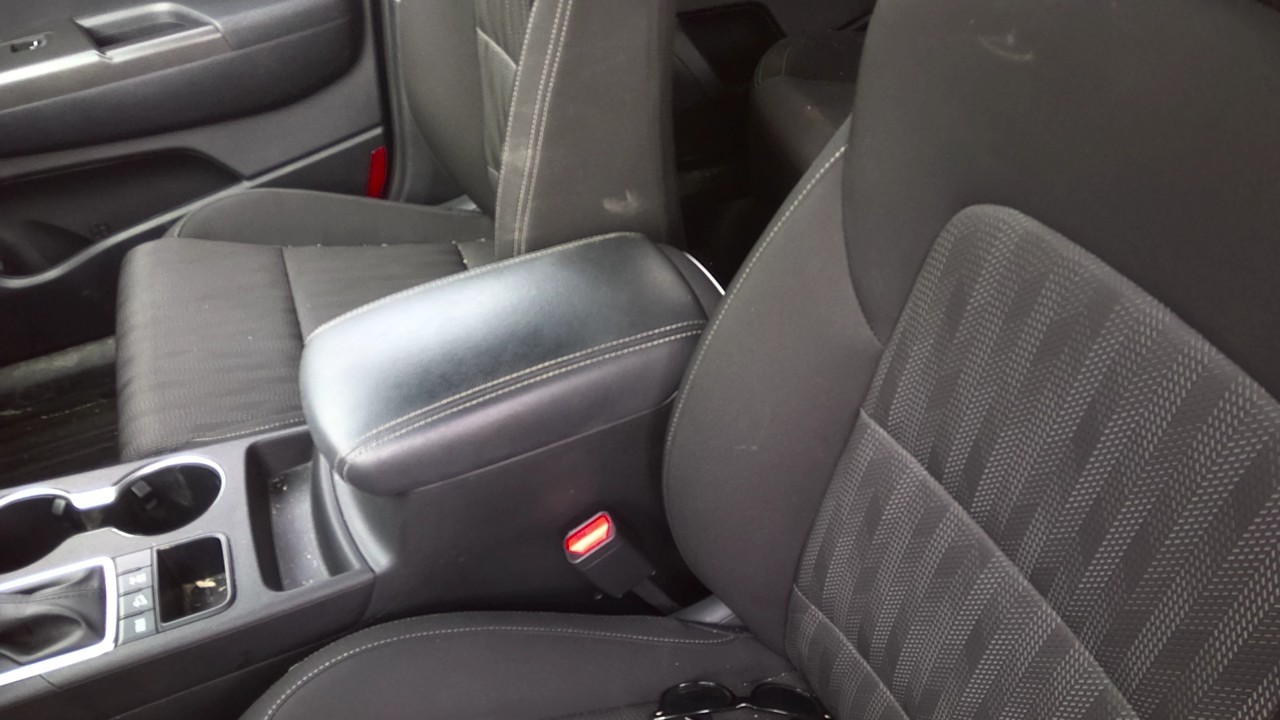https://f005.backblazeb2.com/file/img-partshotlines-com/Inventory/EC801/Vehicle/218654_09.jpg