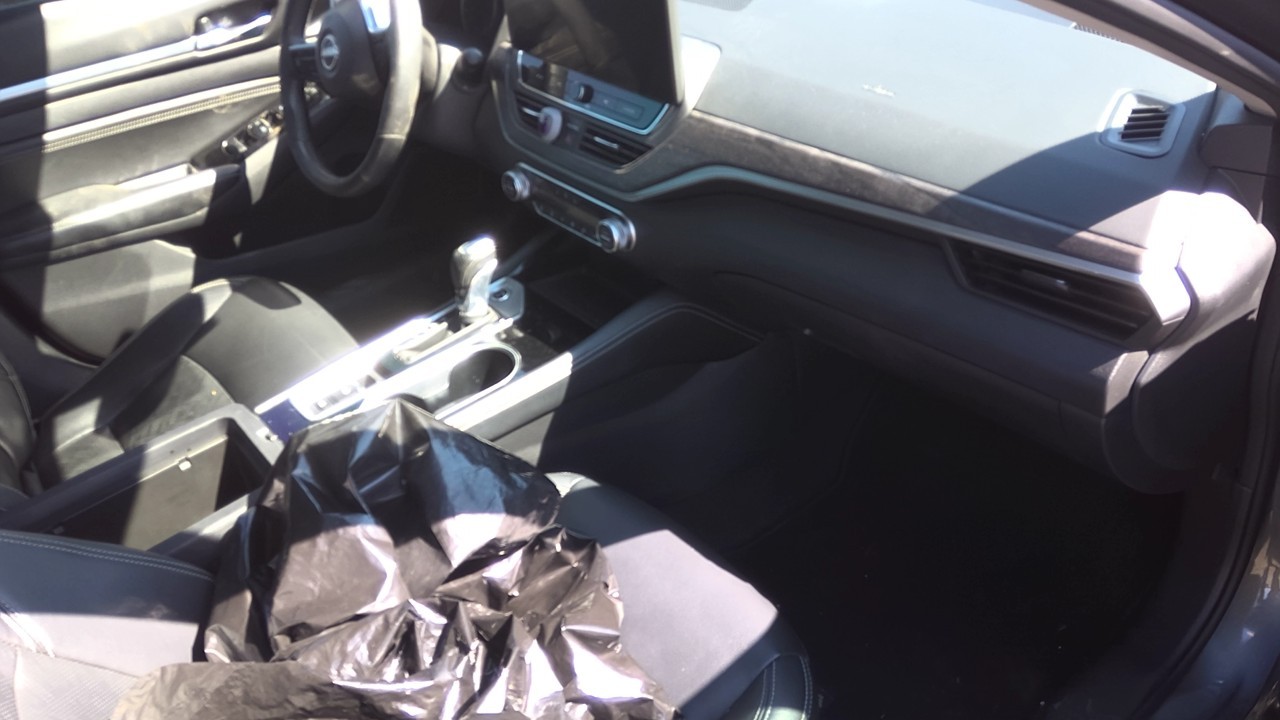 Vehicle/218692_05.jpg