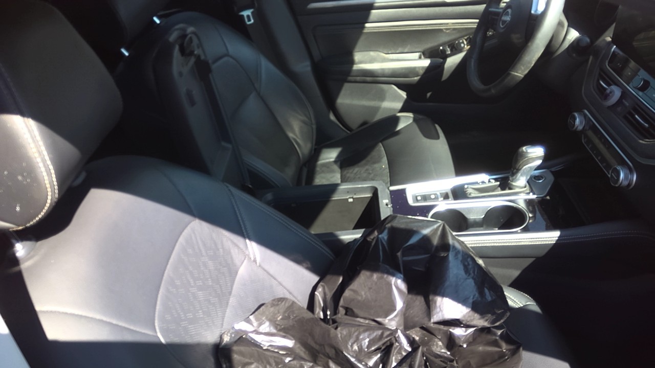 Vehicle/218692_06.jpg