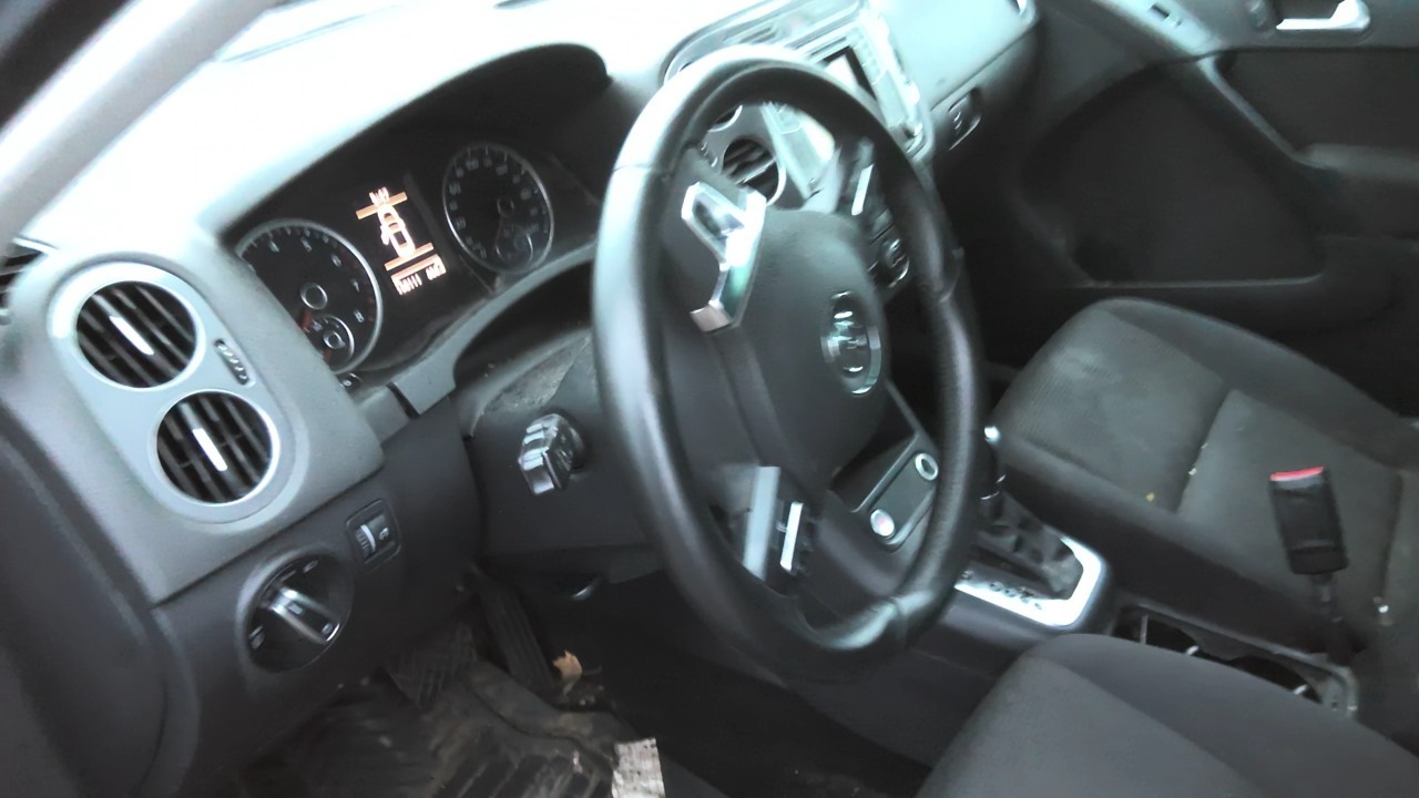 https://f005.backblazeb2.com/file/img-partshotlines-com/Inventory/EC801/Vehicle/218806_08.jpg