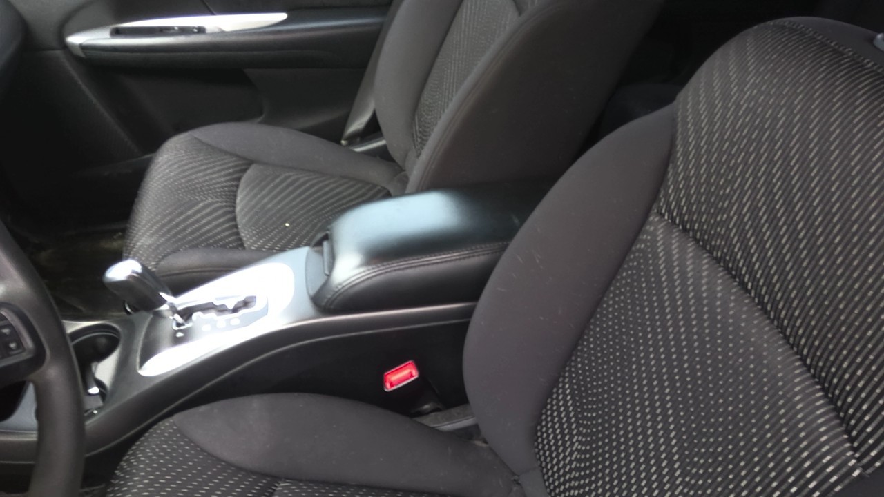 https://f005.backblazeb2.com/file/img-partshotlines-com/Inventory/EC801/Vehicle/218812_09.jpg