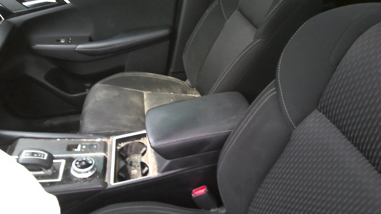 https://f005.backblazeb2.com/file/img-partshotlines-com/Inventory/EC801/Vehicle/218931_10.jpg