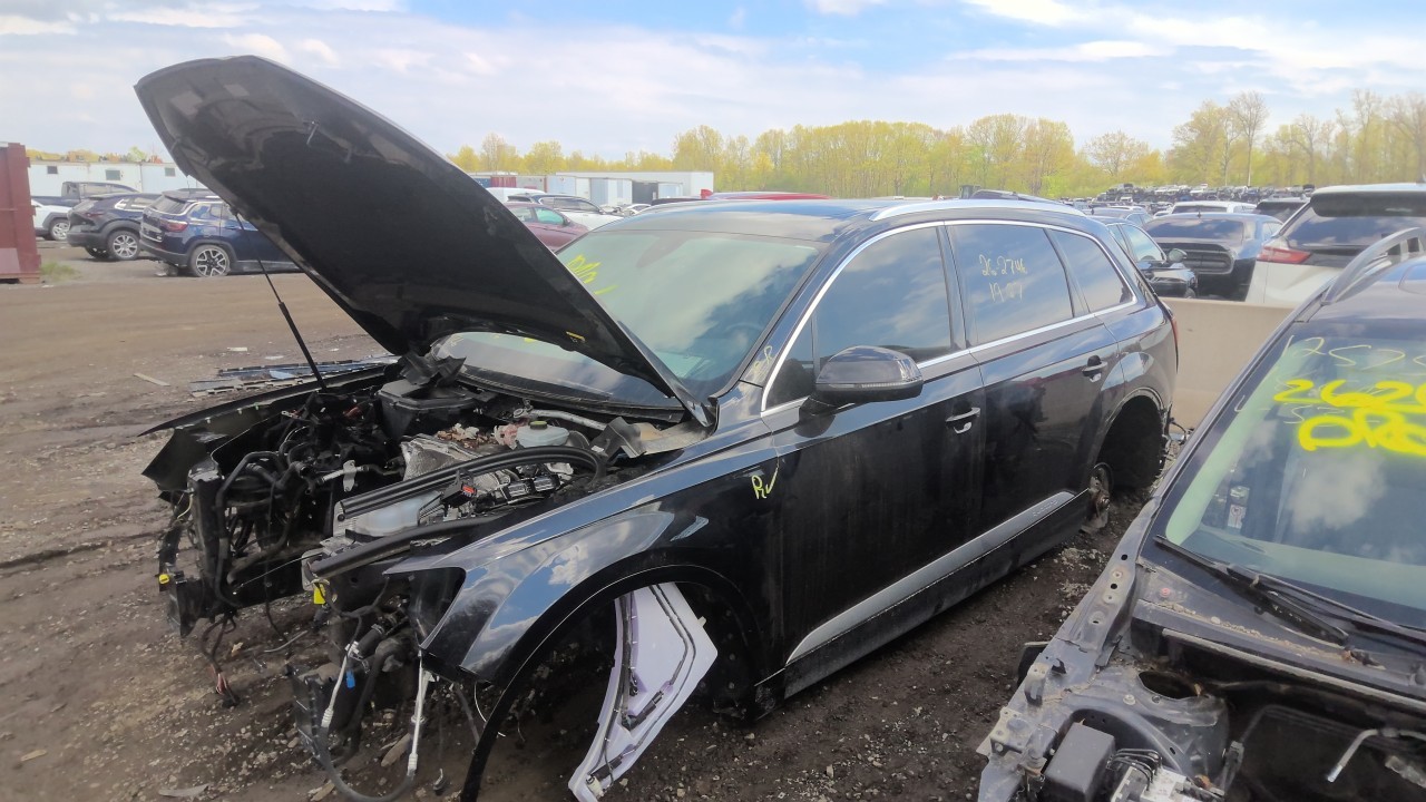 https://f005.backblazeb2.com/file/img-partshotlines-com/Inventory/EC801/Vehicle/218944_02.jpg