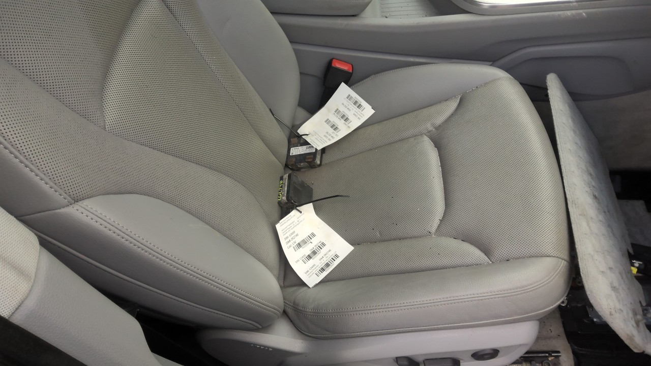 https://f005.backblazeb2.com/file/img-partshotlines-com/Inventory/EC801/Vehicle/218944_09.jpg