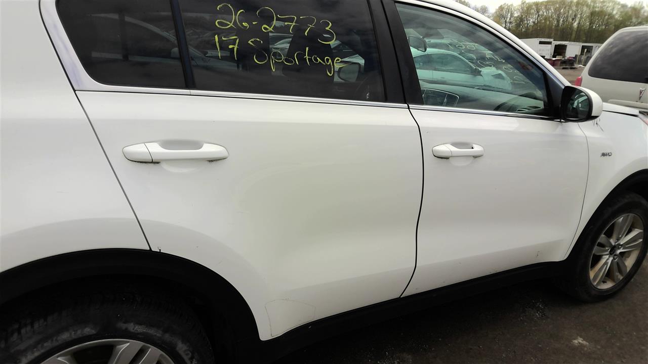 https://f005.backblazeb2.com/file/img-partshotlines-com/Inventory/EC801/Vehicle/218974_06.jpg