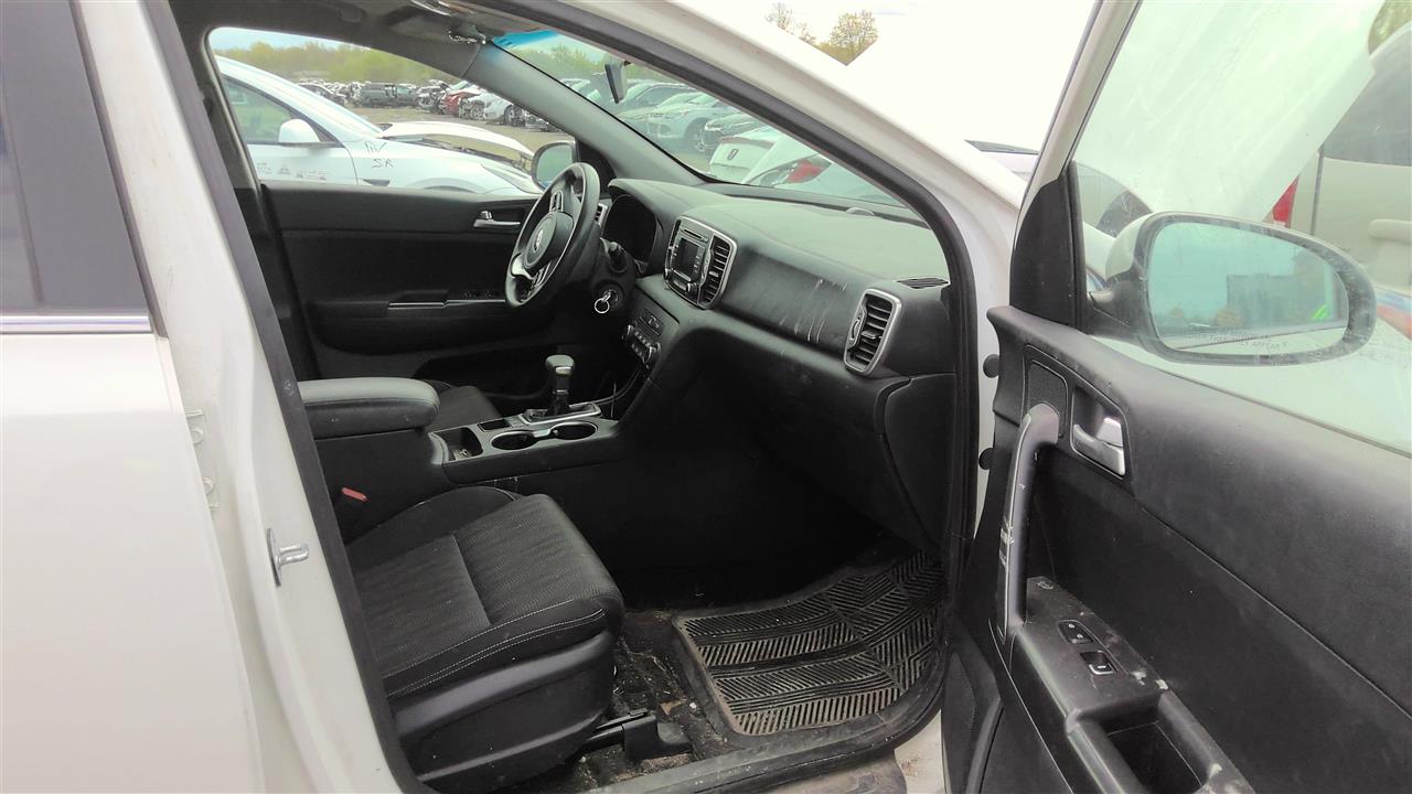https://f005.backblazeb2.com/file/img-partshotlines-com/Inventory/EC801/Vehicle/218974_10.jpg