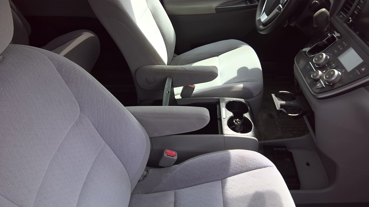 https://f005.backblazeb2.com/file/img-partshotlines-com/Inventory/EC801/Vehicle/219061_06.jpg