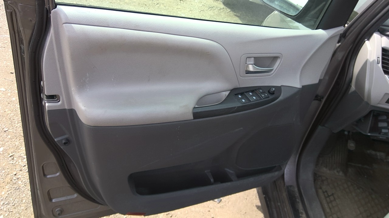 https://f005.backblazeb2.com/file/img-partshotlines-com/Inventory/EC801/Vehicle/219061_07.jpg