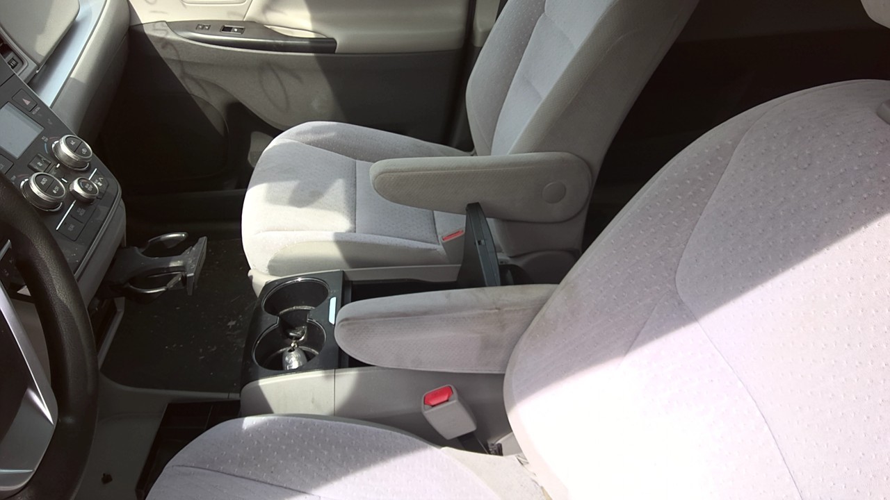 https://f005.backblazeb2.com/file/img-partshotlines-com/Inventory/EC801/Vehicle/219061_09.jpg