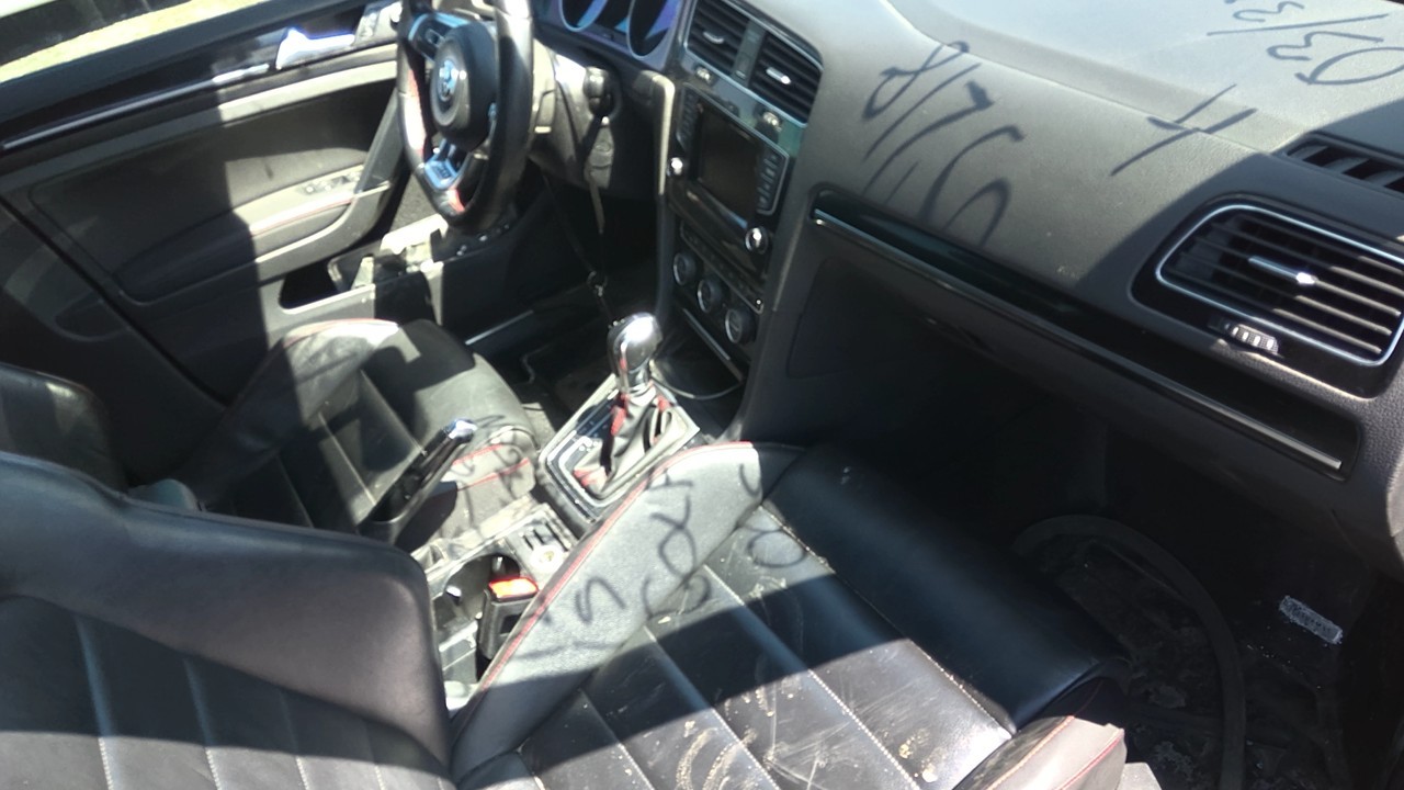 Vehicle/219086_05.jpg