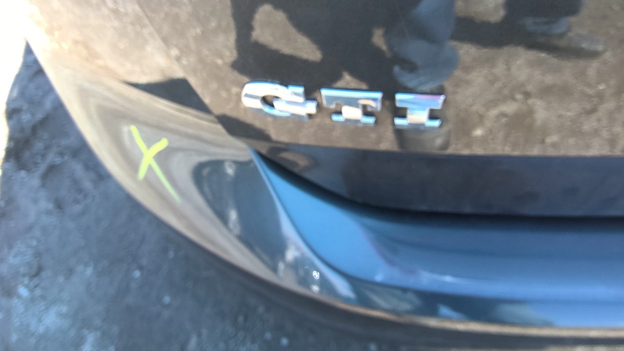 Vehicle/219086_12.jpg
