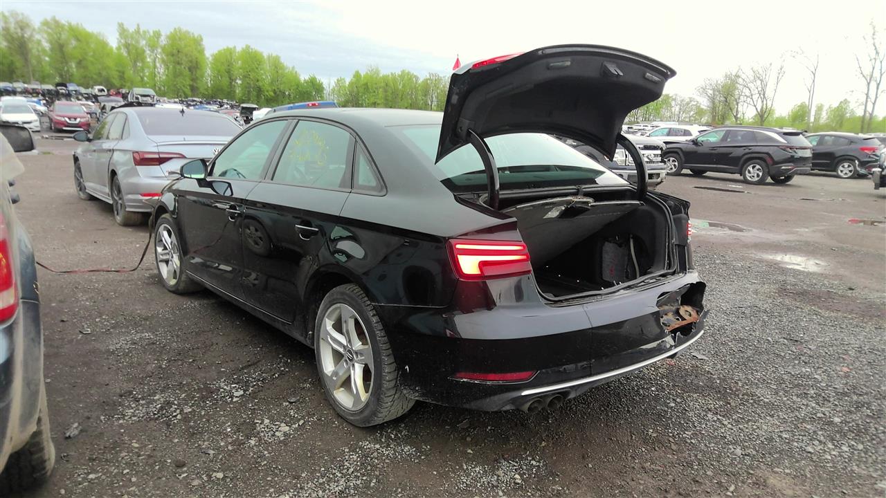 https://f005.backblazeb2.com/file/img-partshotlines-com/Inventory/EC801/Vehicle/219137_03.jpg