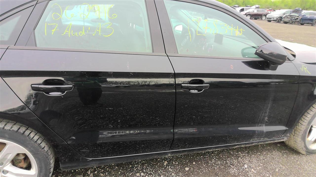 https://f005.backblazeb2.com/file/img-partshotlines-com/Inventory/EC801/Vehicle/219137_06.jpg