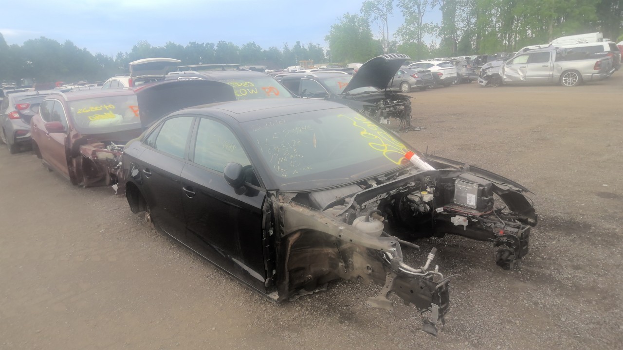 https://f005.backblazeb2.com/file/img-partshotlines-com/Inventory/EC801/Vehicle/219137_18.jpg