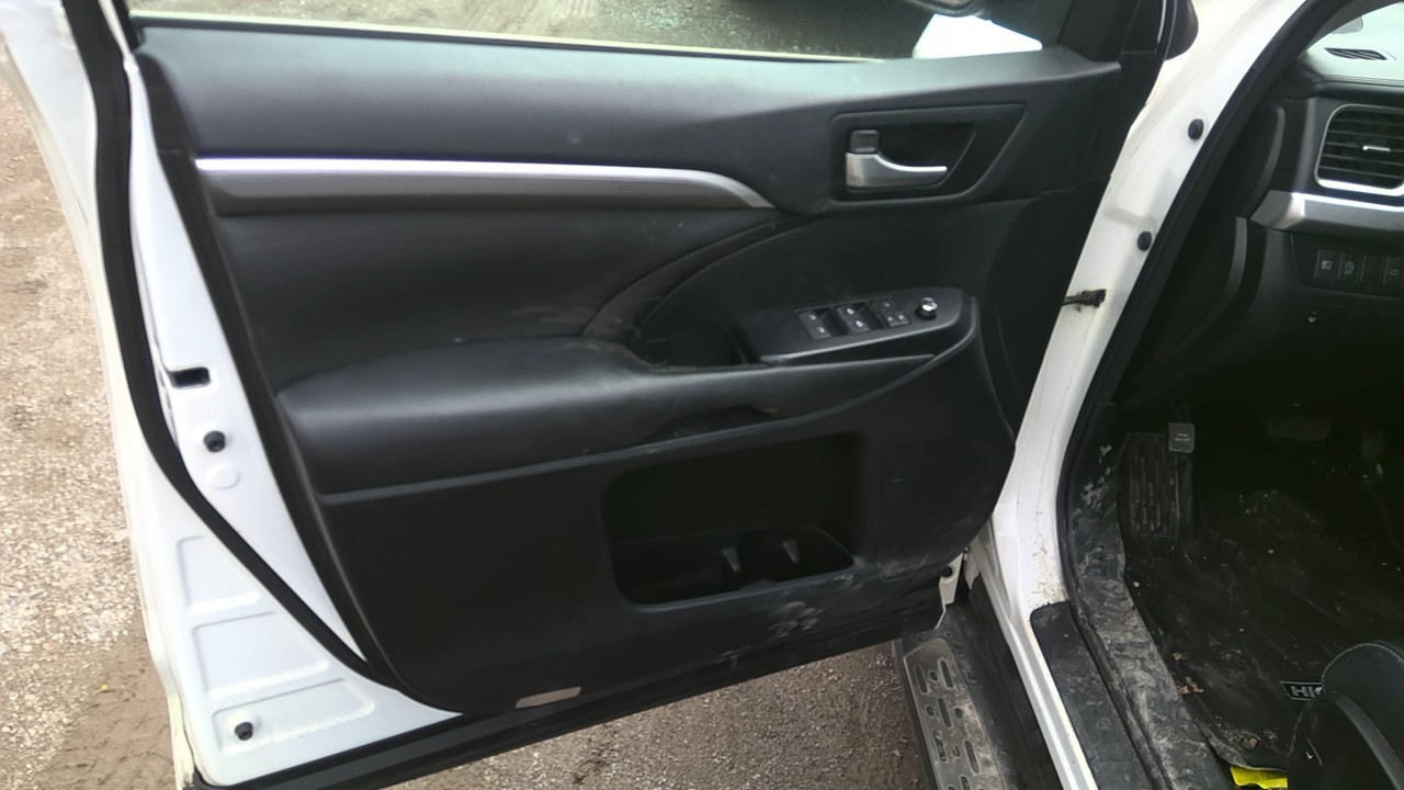 https://f005.backblazeb2.com/file/img-partshotlines-com/Inventory/EC801/Vehicle/219139_07.jpg