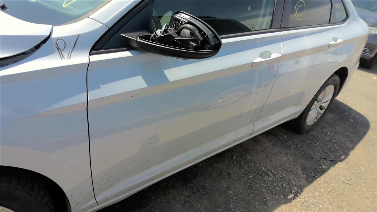 https://f005.backblazeb2.com/file/img-partshotlines-com/Inventory/EC801/Vehicle/219178_02.jpg