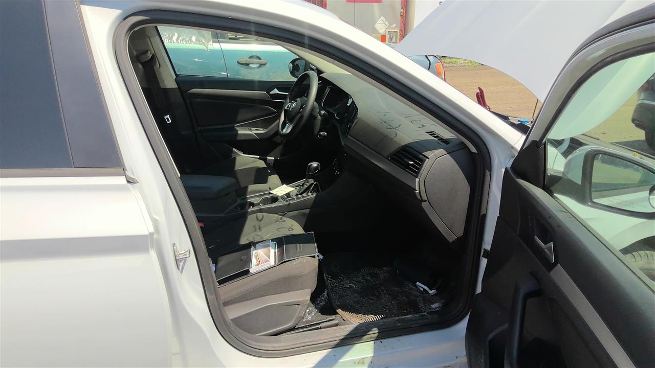 https://f005.backblazeb2.com/file/img-partshotlines-com/Inventory/EC801/Vehicle/219178_10.jpg