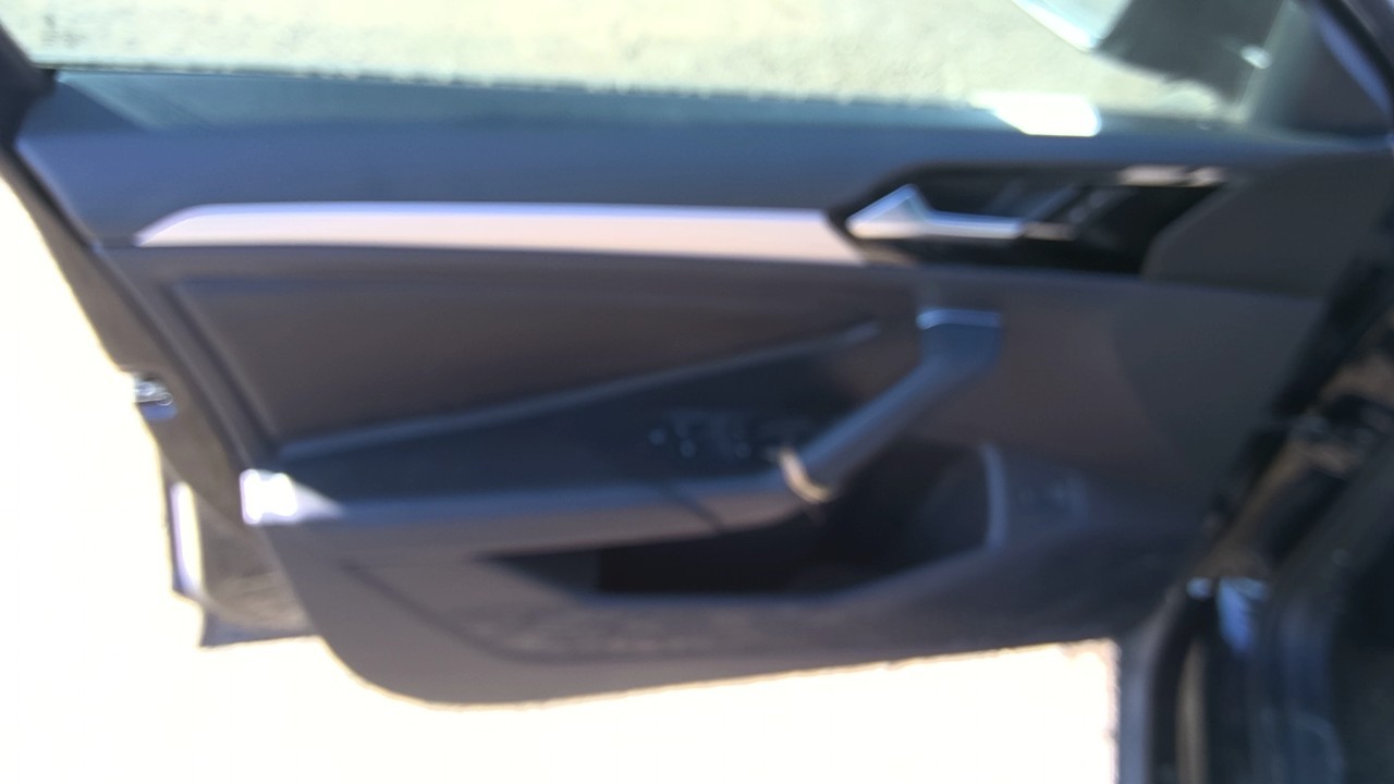 https://f005.backblazeb2.com/file/img-partshotlines-com/Inventory/EC801/Vehicle/219186_07.jpg