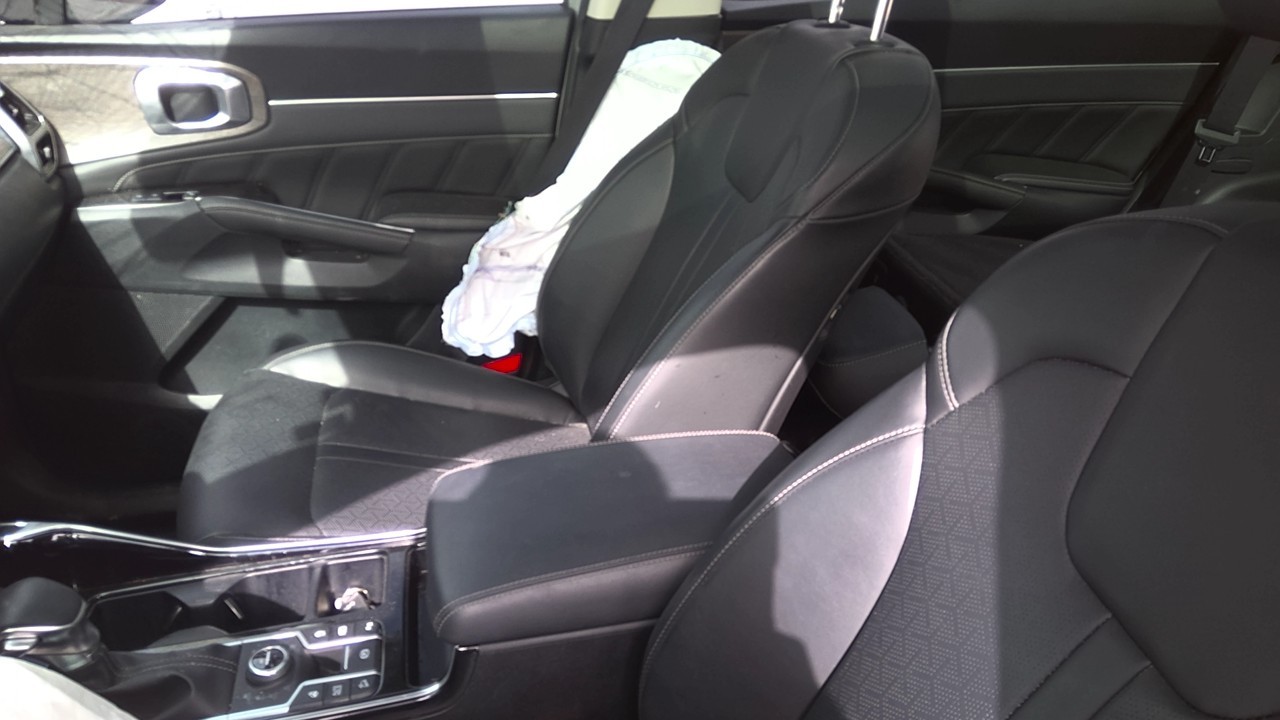https://f005.backblazeb2.com/file/img-partshotlines-com/Inventory/EC801/Vehicle/219199_09.jpg