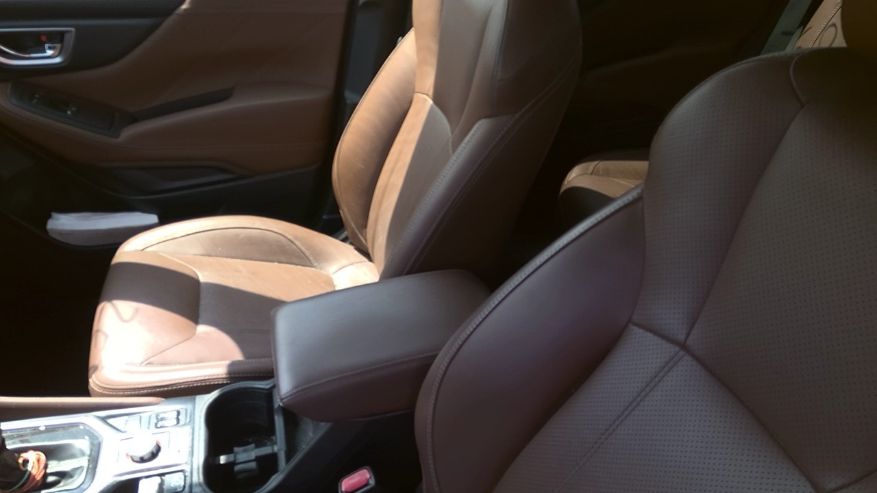https://f005.backblazeb2.com/file/img-partshotlines-com/Inventory/EC801/Vehicle/219205_09.jpg