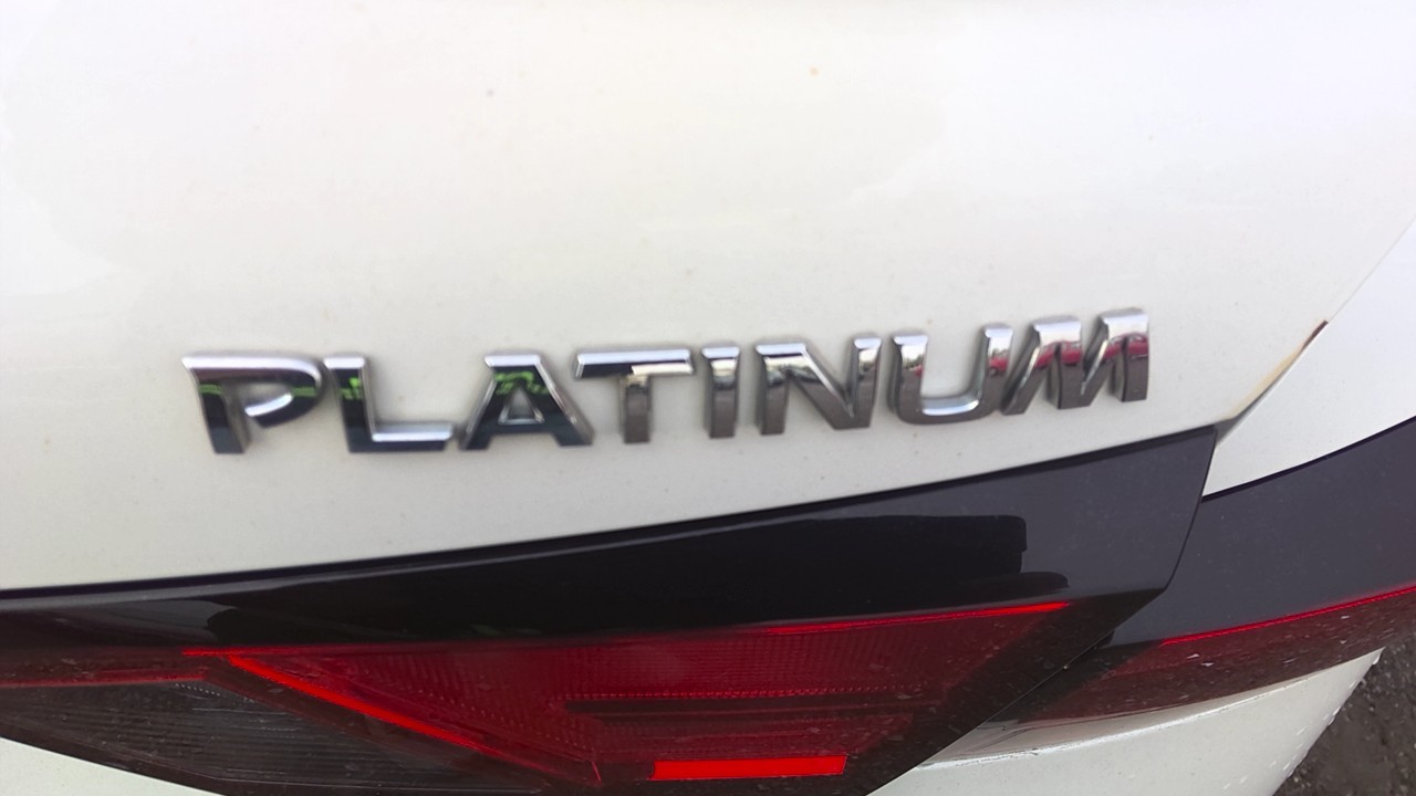 Vehicle/219208_09.jpg