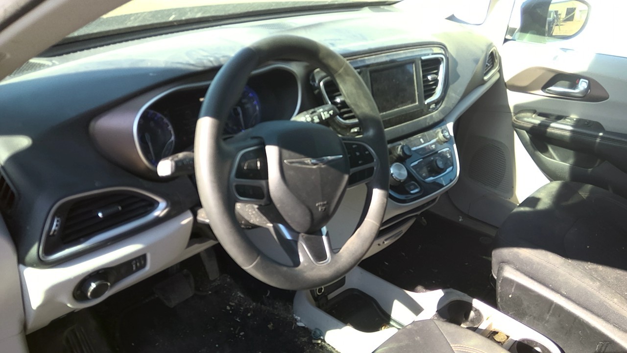 https://f005.backblazeb2.com/file/img-partshotlines-com/Inventory/EC801/Vehicle/219220_08.jpg