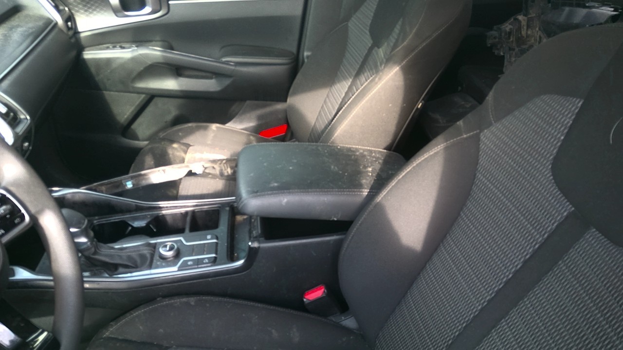 https://f005.backblazeb2.com/file/img-partshotlines-com/Inventory/EC801/Vehicle/219413_09.jpg