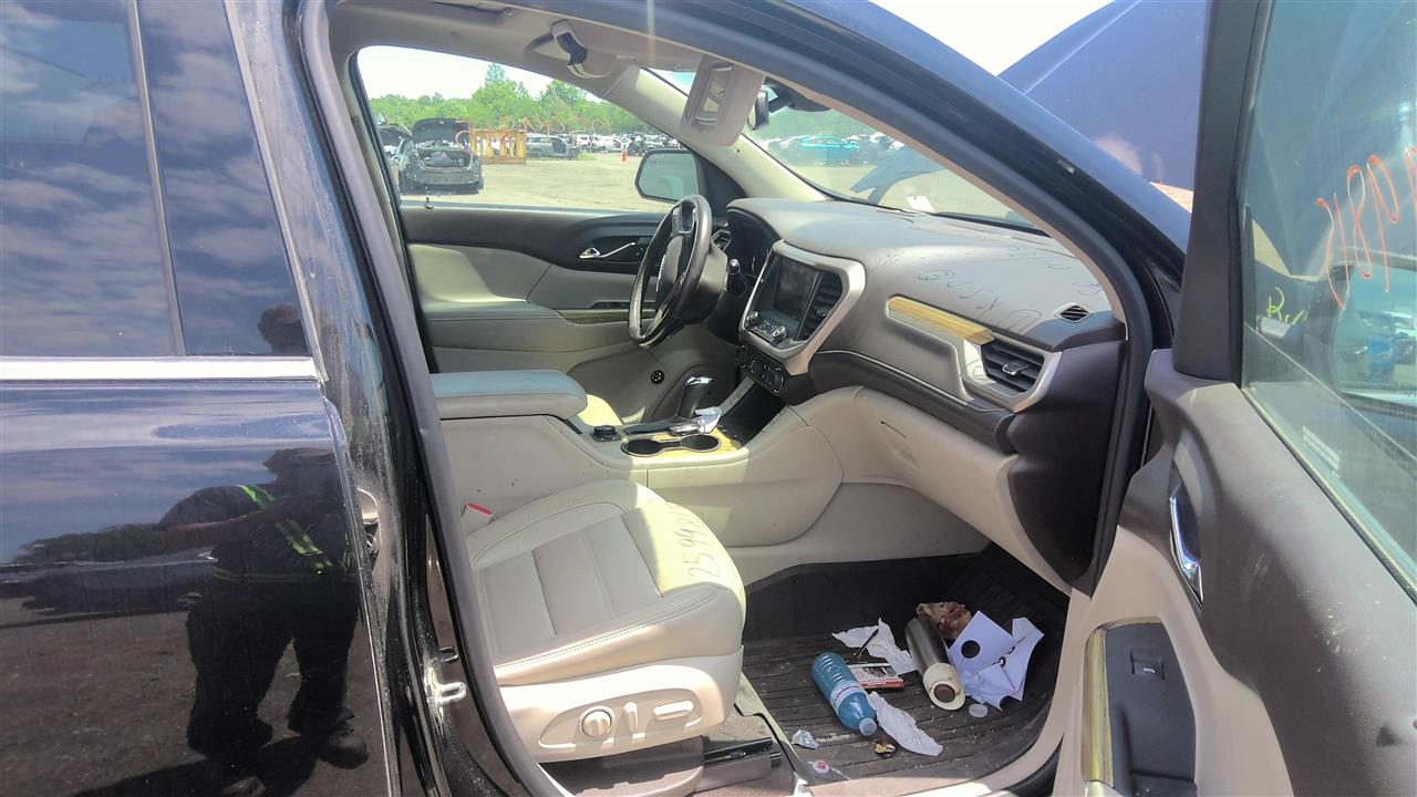 https://f005.backblazeb2.com/file/img-partshotlines-com/Inventory/EC801/Vehicle/219484_10.jpg