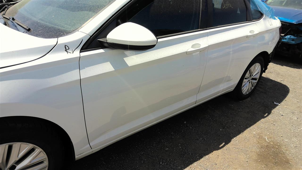 https://f005.backblazeb2.com/file/img-partshotlines-com/Inventory/EC801/Vehicle/219495_02.jpg