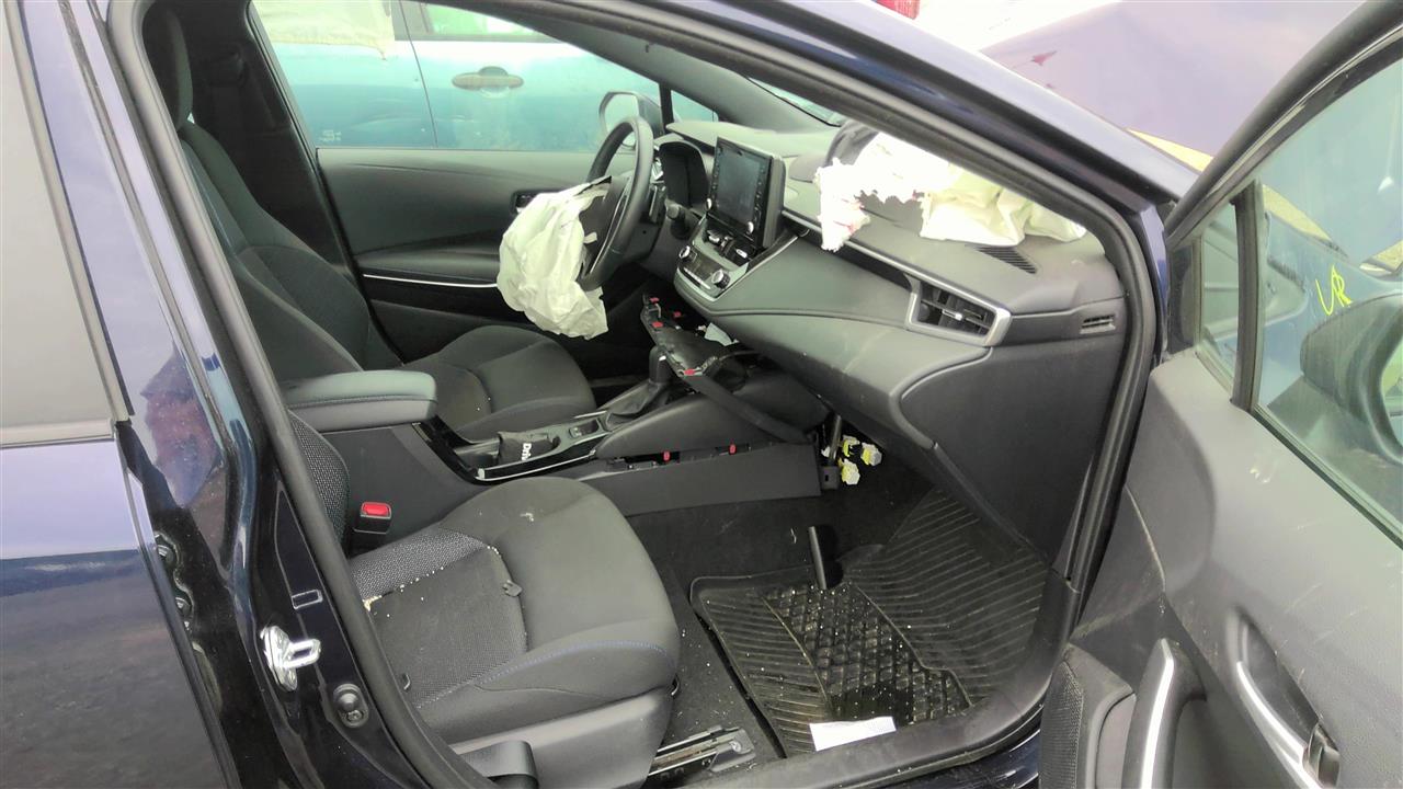 Vehicle/219700_10.jpg