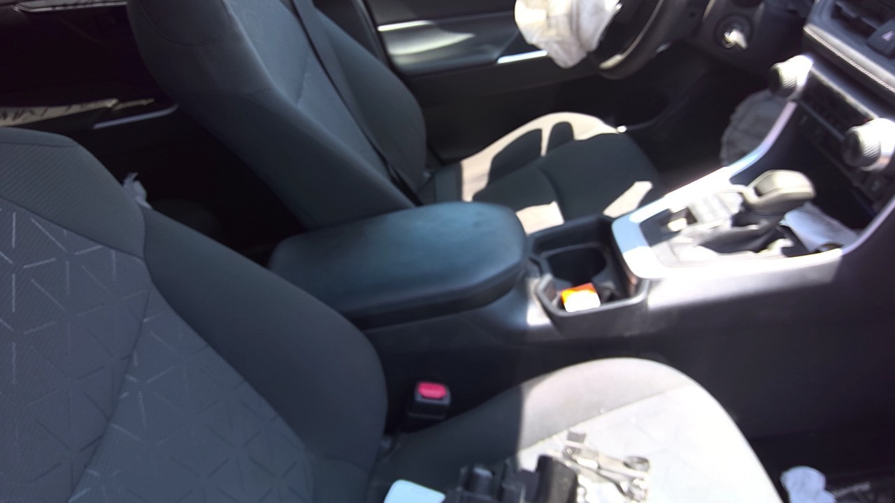 Vehicle/219760_06.jpg