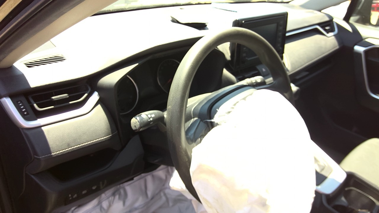 Vehicle/219760_08.jpg