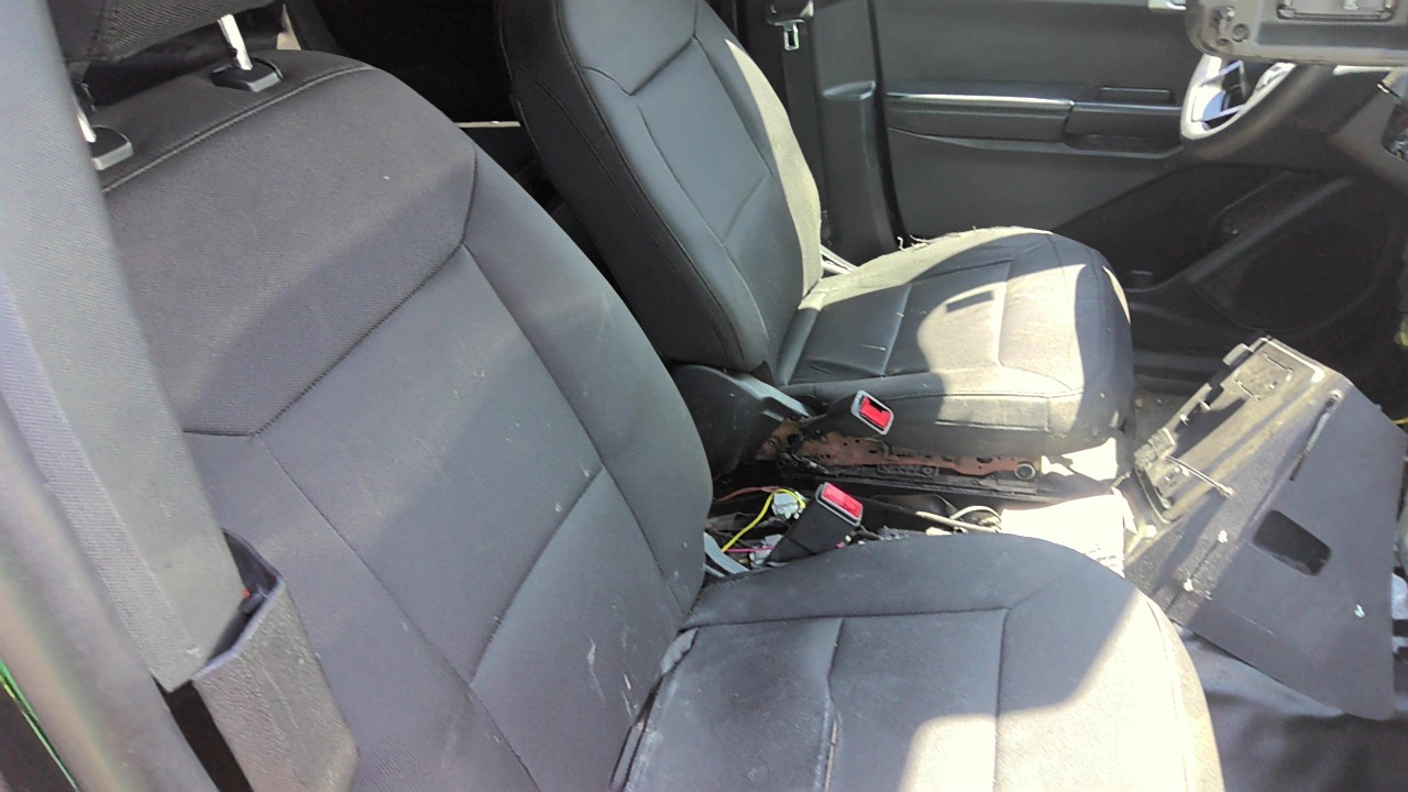 Vehicle/219784_06.jpg