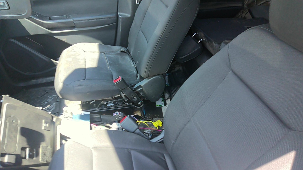 Vehicle/219784_09.jpg