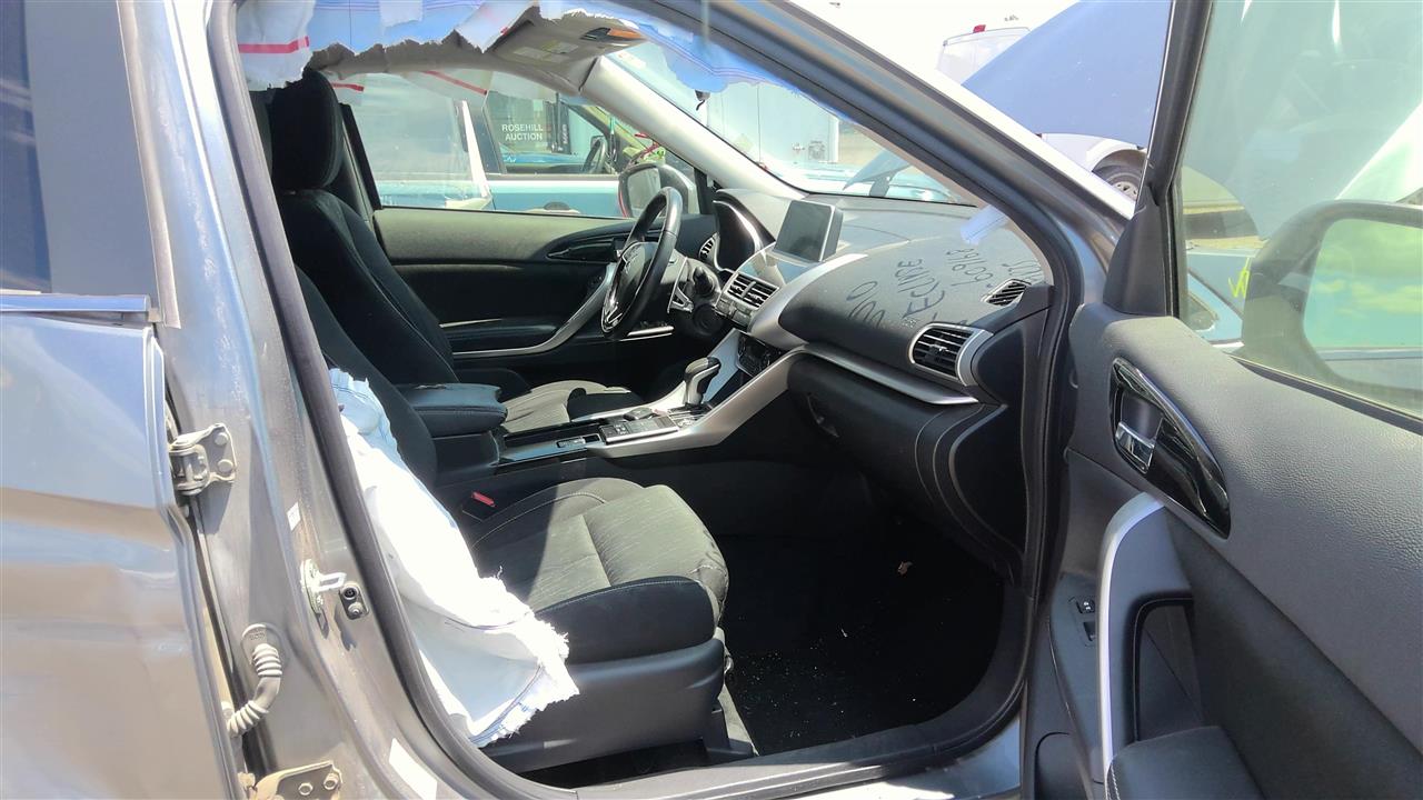https://f005.backblazeb2.com/file/img-partshotlines-com/Inventory/EC801/Vehicle/219906_10.jpg