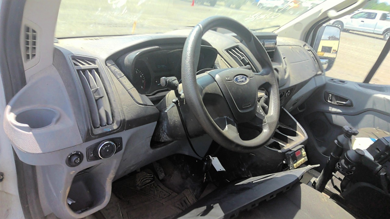 https://f005.backblazeb2.com/file/img-partshotlines-com/Inventory/EC801/Vehicle/220041_08.jpg