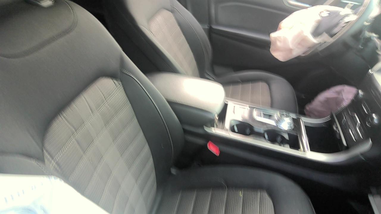 Vehicle/220079_06.jpg