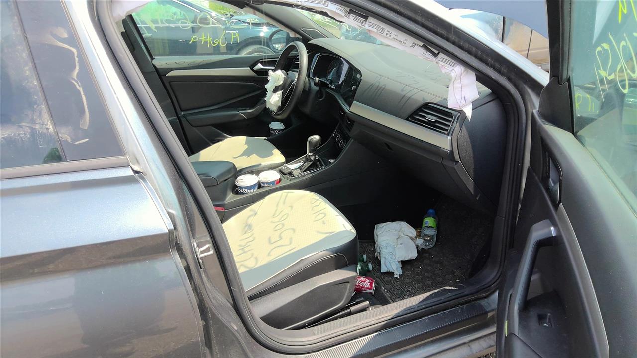 https://f005.backblazeb2.com/file/img-partshotlines-com/Inventory/EC801/Vehicle/220088_10.jpg