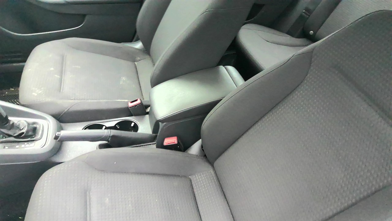 https://f005.backblazeb2.com/file/img-partshotlines-com/Inventory/EC801/Vehicle/220179_09.jpg