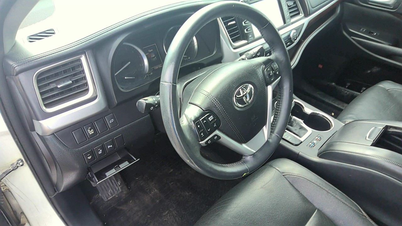 Vehicle/220185_06.jpg