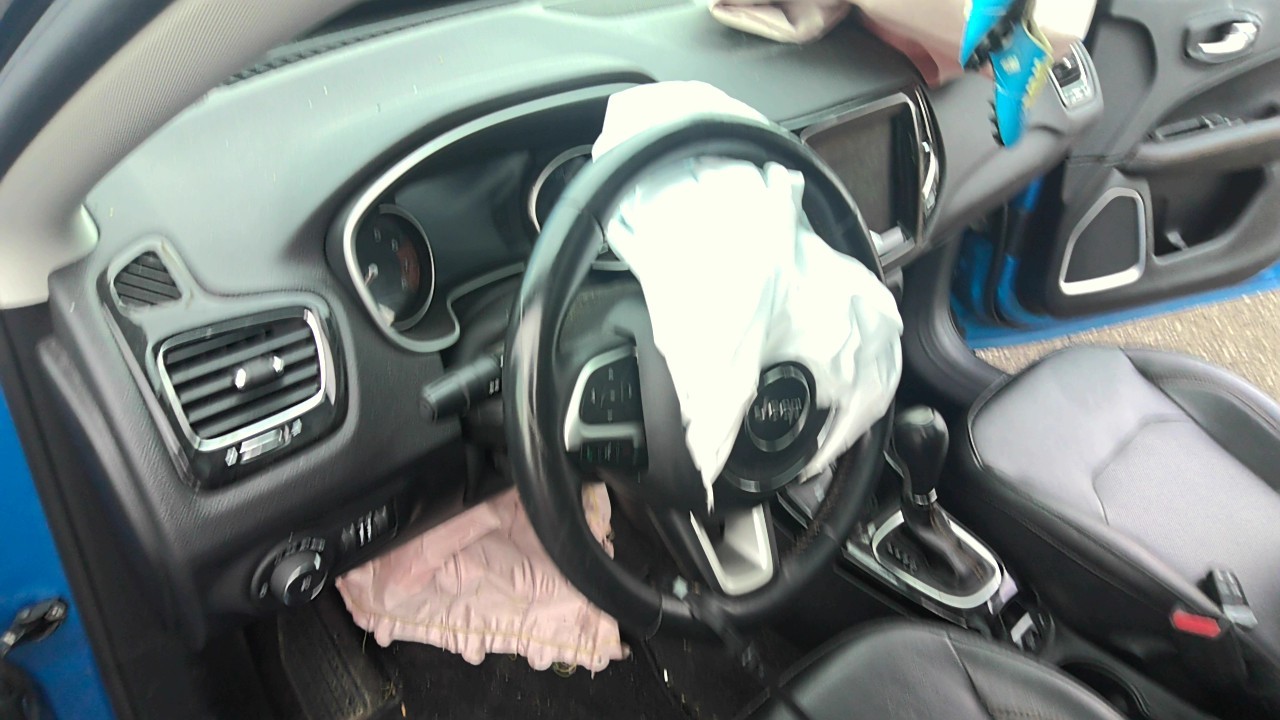 https://f005.backblazeb2.com/file/img-partshotlines-com/Inventory/EC801/Vehicle/220214_08.jpg