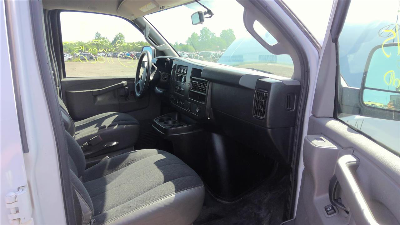 https://f005.backblazeb2.com/file/img-partshotlines-com/Inventory/EC801/Vehicle/220221_10.jpg