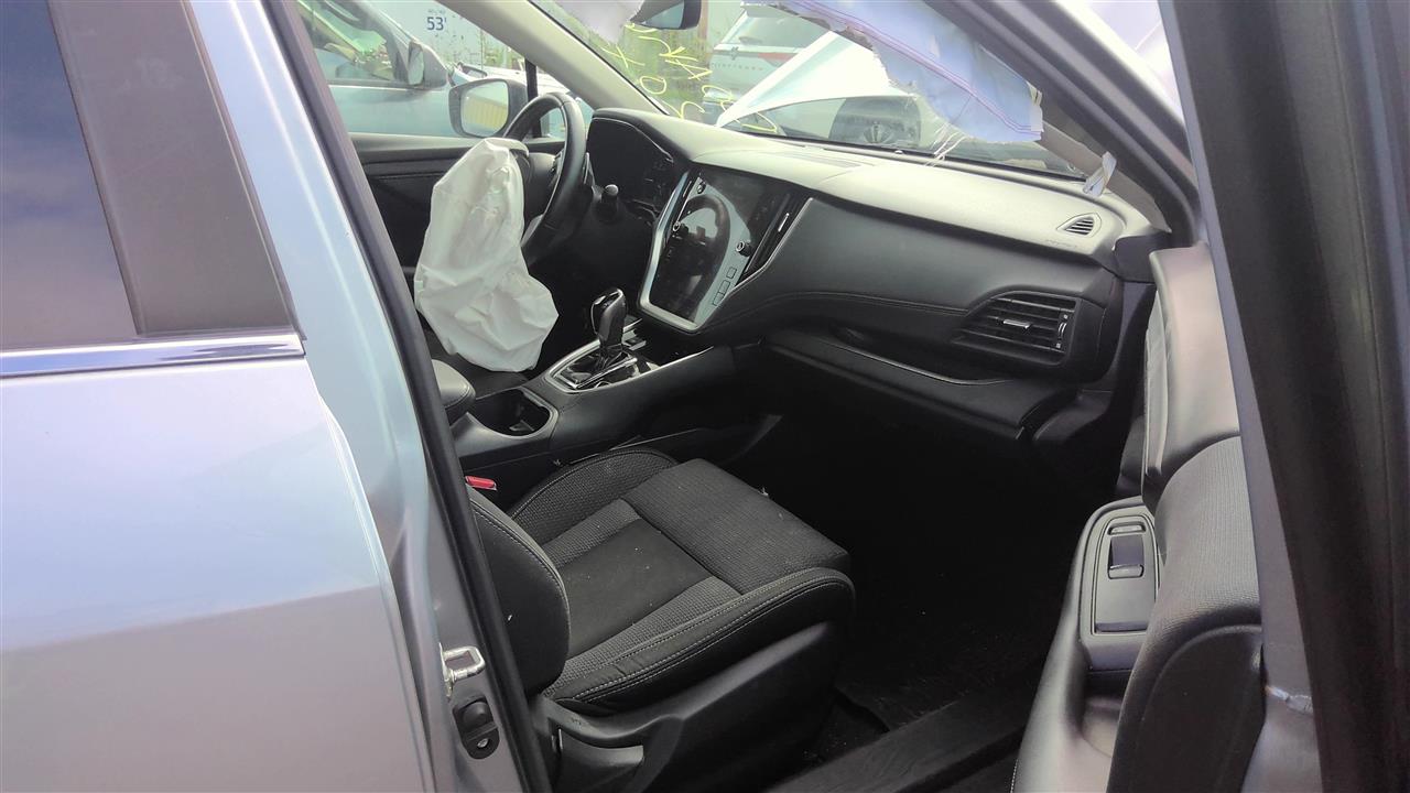 Vehicle/220240_10.jpg