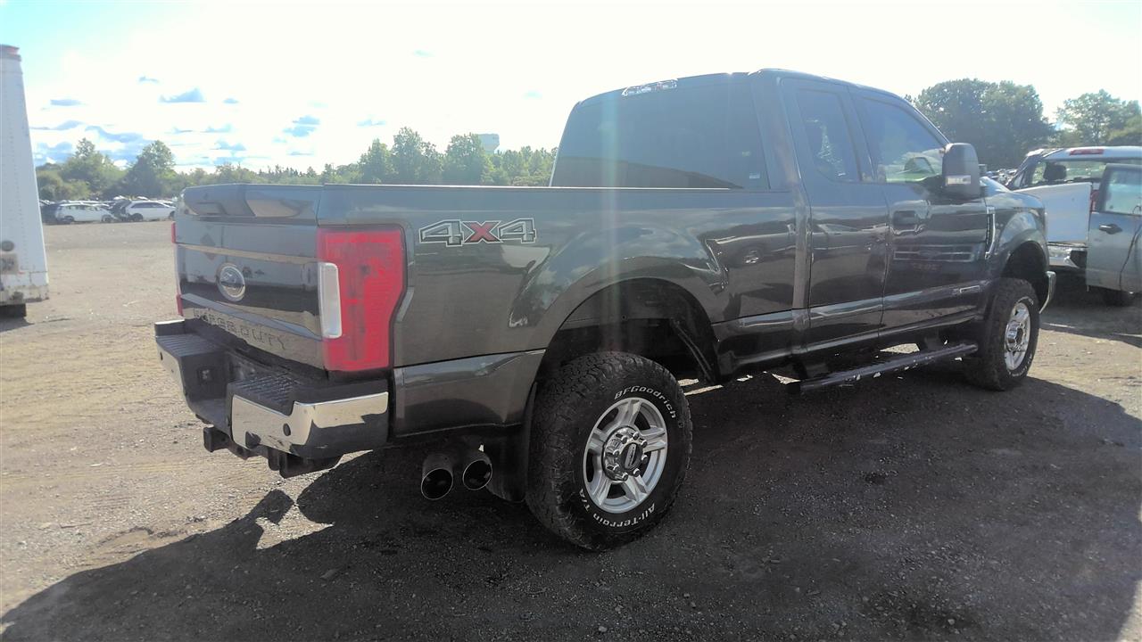 https://f005.backblazeb2.com/file/img-partshotlines-com/Inventory/EC801/Vehicle/220306_05.jpg
